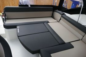PARKER 690 Day Cruiser model 2023