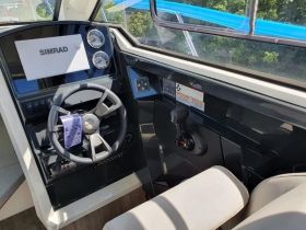 Quicksilver Activ 705 Weekend & Mercury F200V6 livrare din stoc