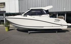 Quicksilver Activ 705 Weekend & Mercury F200V6 livrare din stoc