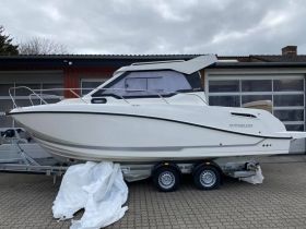 Quicksilver Activ 705 Weekend & Mercury F200V6 livrare din stoc