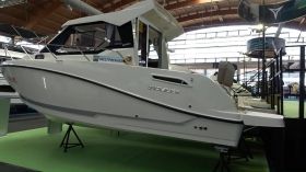 Quicksilver Activ 705 Weekend & Mercury F200V6 livrare din stoc