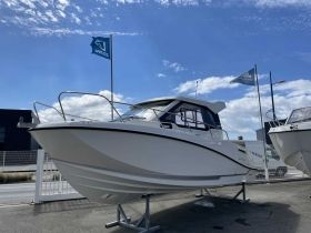 Quicksilver Activ 705 Weekend & Mercury F200V6 livrare din stoc