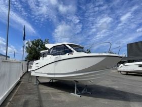 Quicksilver Activ 705 Weekend & Mercury F200V6 livrare din stoc