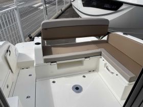 Quicksilver Activ 705 Weekend & Mercury F200V6 livrare din stoc