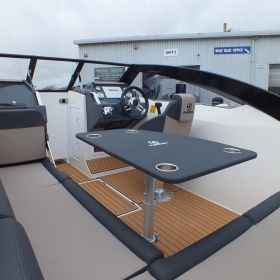 Parker 630 Bowrider  & Mercury F115 EFI din stoc