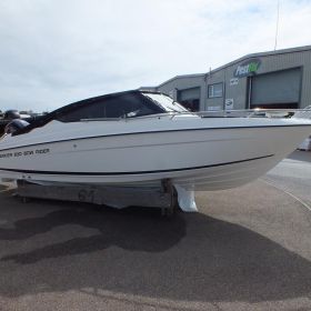 Parker 630 Bowrider  & Mercury F115 EFI din stoc