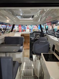 PARKER 760 Quest & Mercury F225 Verado demo boat 3 ore de functionare