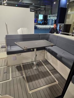 PARKER 760 Quest & Mercury F225 Verado demo boat 3 ore de functionare