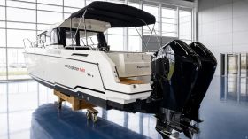 Parker 920 Explorer Twin Mercury F225 Demo Boat 45 de ore functionare