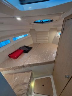 Parker 920 Explorer Twin Mercury F225 Demo Boat 45 de ore functionare