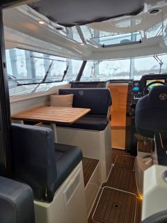Parker 920 Explorer Twin Mercury F225 Demo Boat 45 de ore functionare