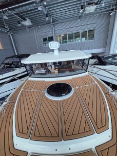 Parker 920 Explorer Twin Mercury F225 Demo Boat 45 de ore functionare